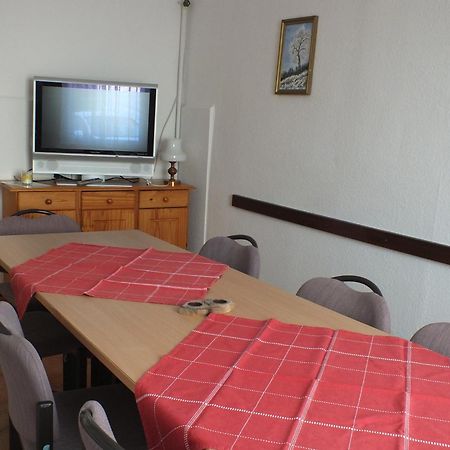 Einzelzimmer Mit Gemeinschaftsbad Pruchten Exterior photo